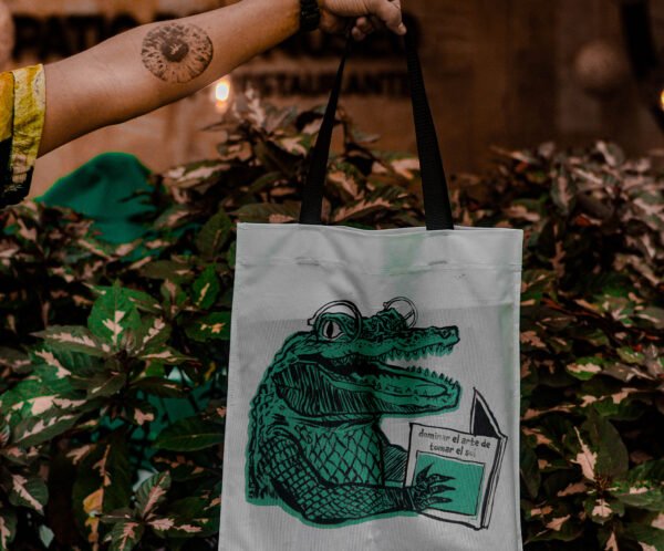 Cocodrilo del periódico - Tote Bag