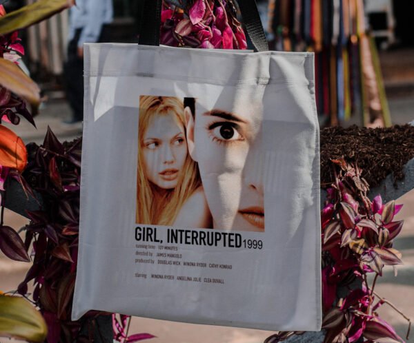 Girl Interrupted - Tote Bag - Imagen 2